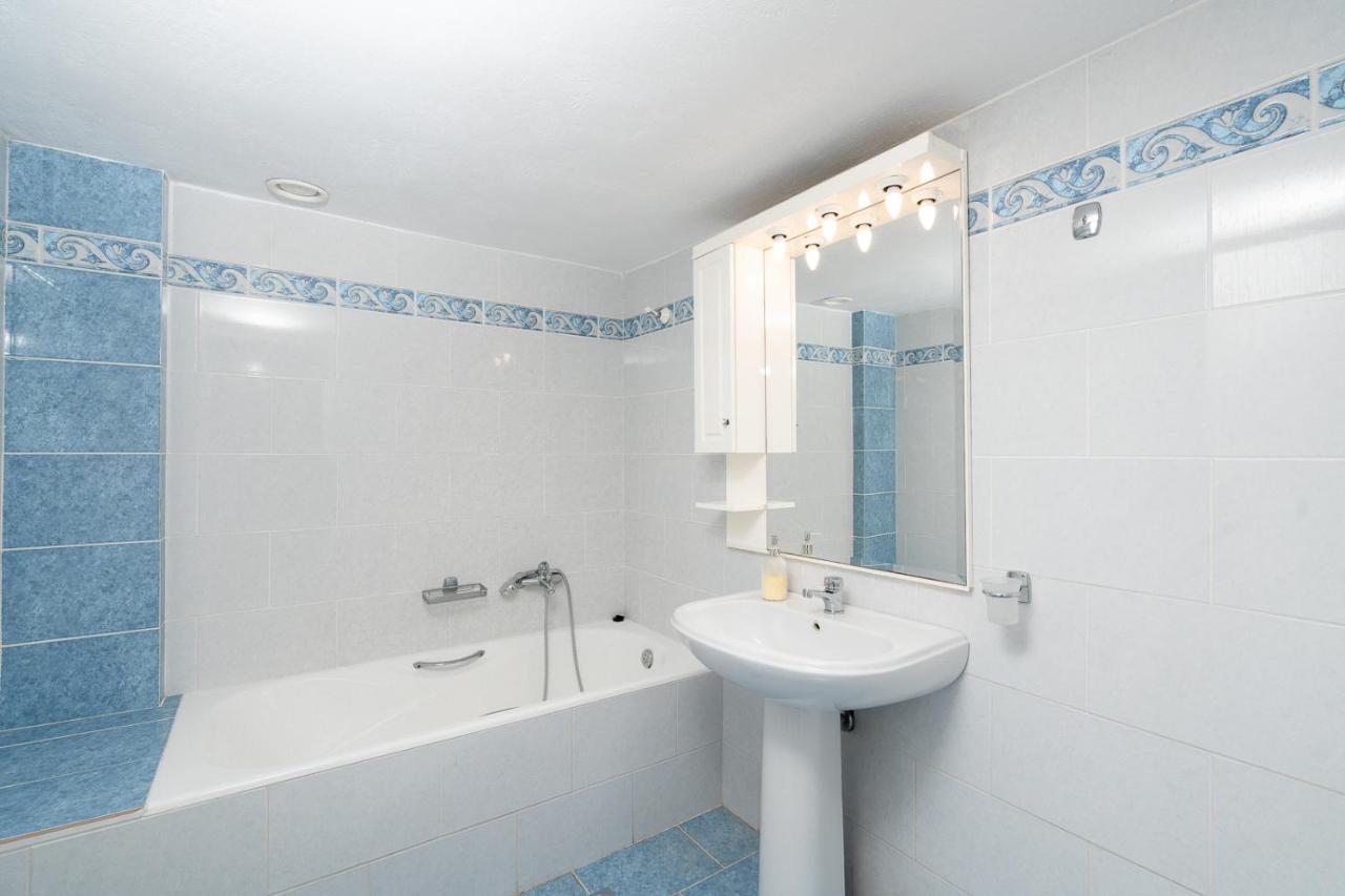 Mtc-D Apartments By The Sea And Airport Porto Rafti Luaran gambar