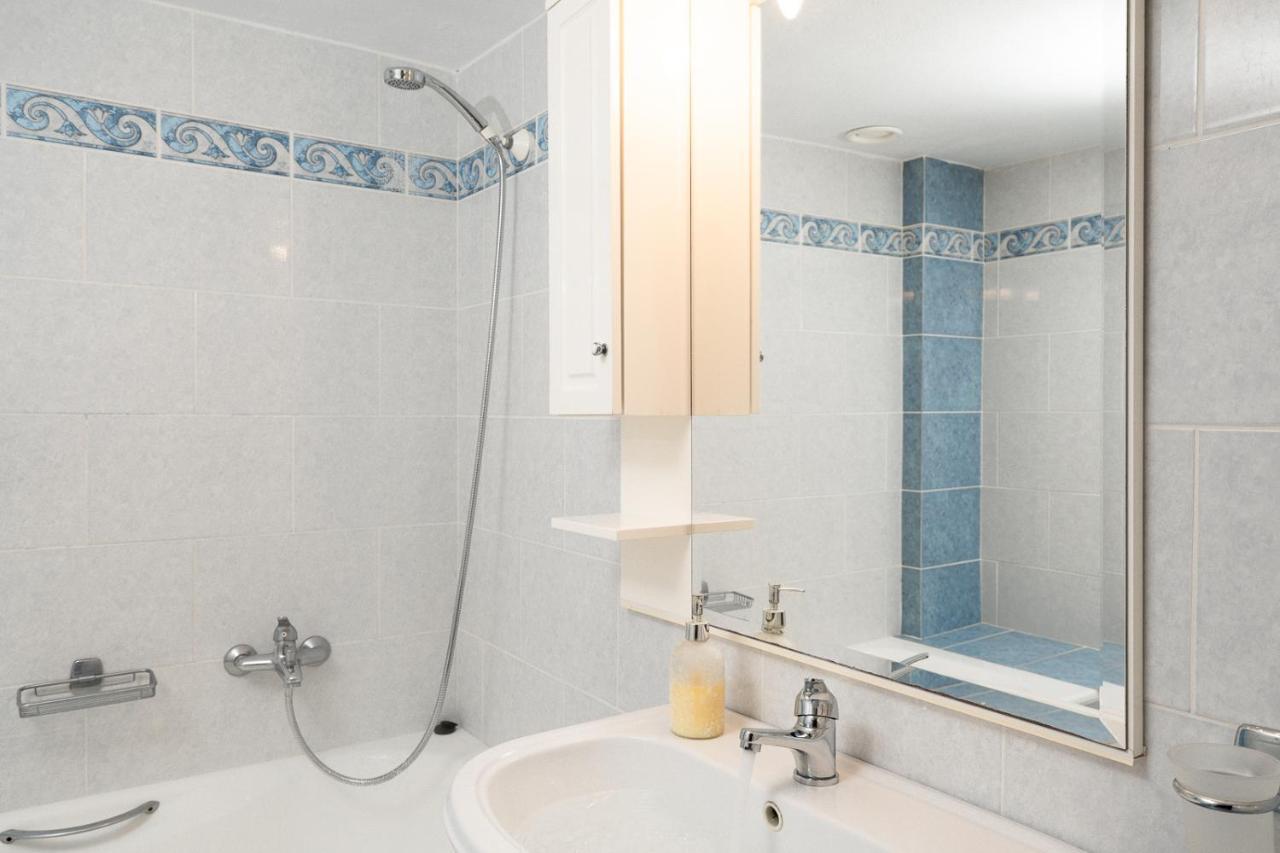 Mtc-D Apartments By The Sea And Airport Porto Rafti Luaran gambar