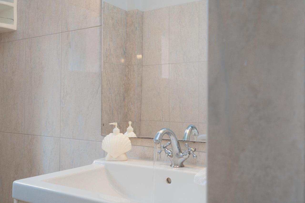 Mtc-D Apartments By The Sea And Airport Porto Rafti Luaran gambar